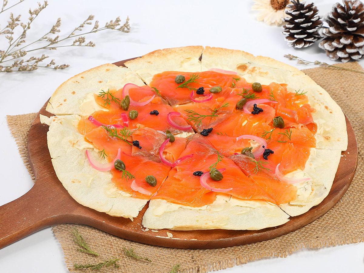 Smoked Salmon with Black Caviar Pizza